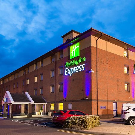 Holiday Inn Express Birmingham Oldbury By Ihg Dış mekan fotoğraf