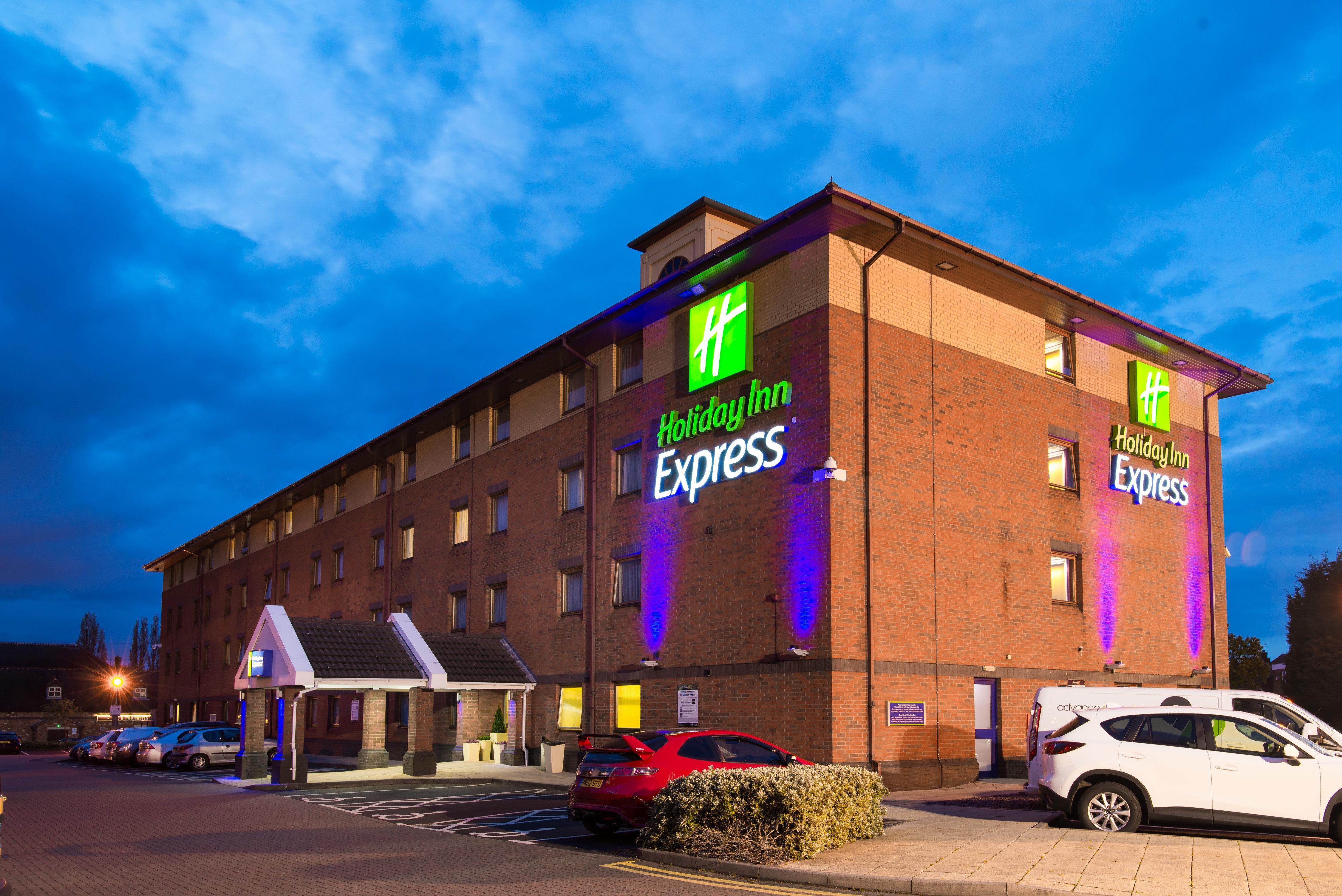 Holiday Inn Express Birmingham Oldbury By Ihg Dış mekan fotoğraf