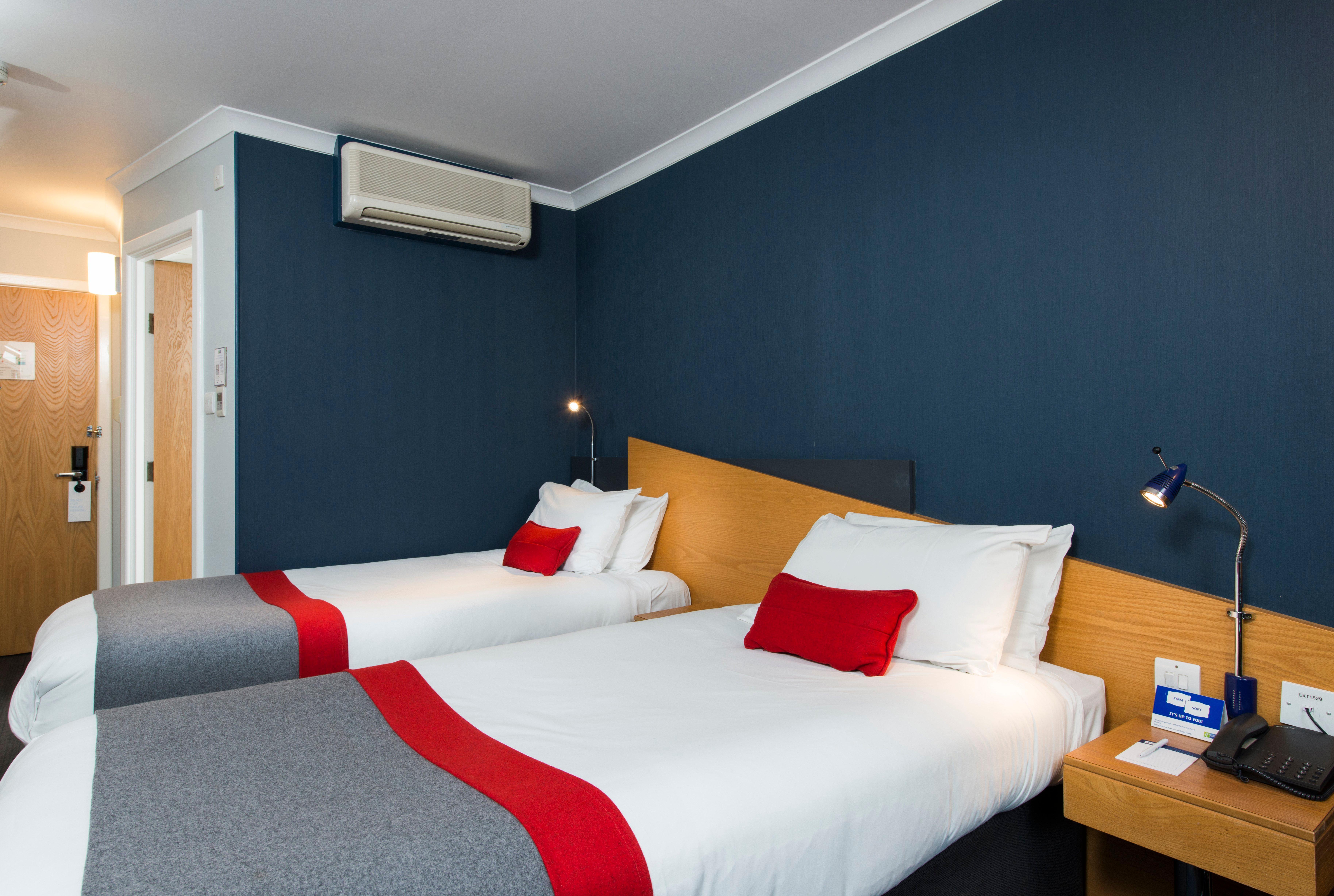 Holiday Inn Express Birmingham Oldbury By Ihg Dış mekan fotoğraf