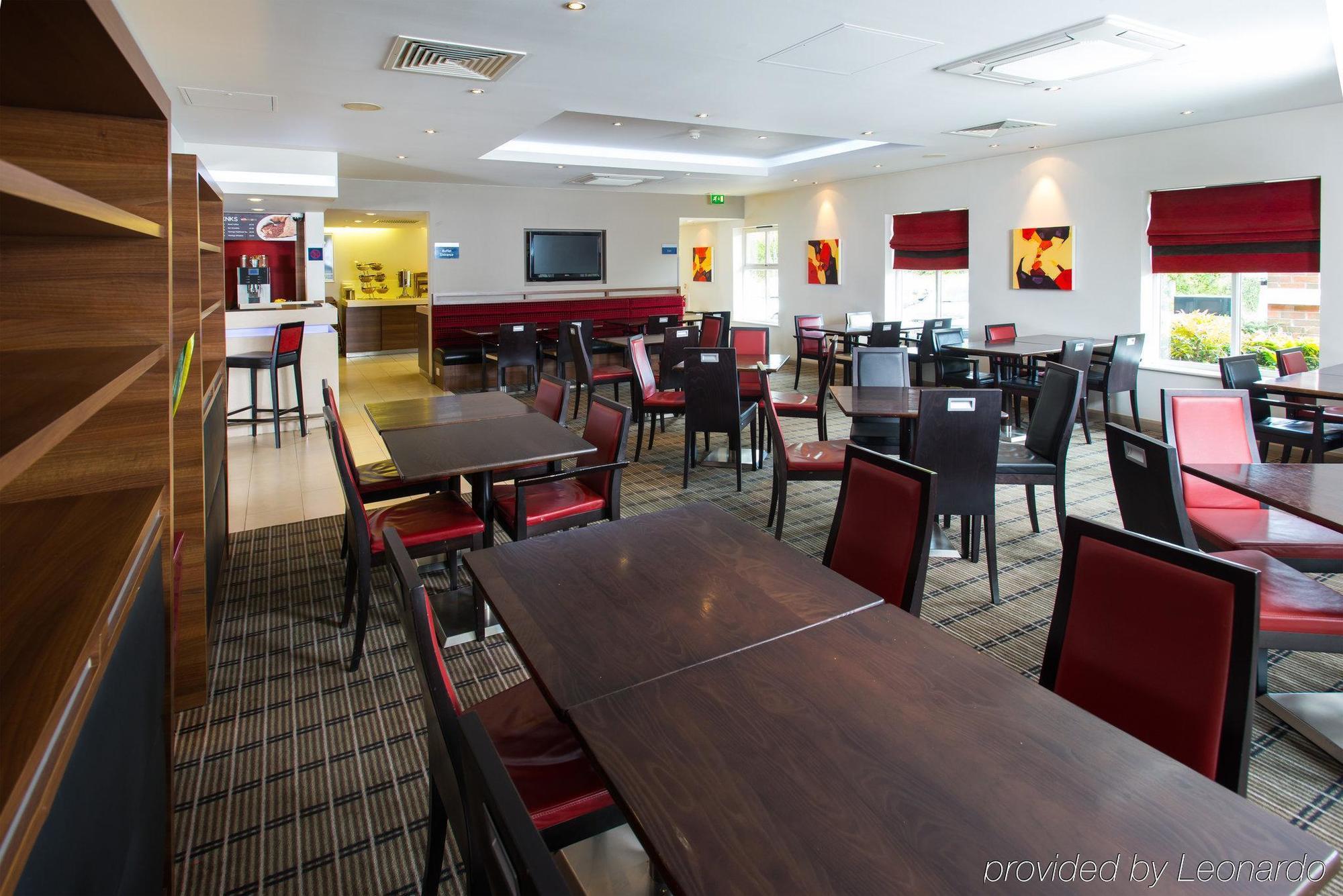 Holiday Inn Express Birmingham Oldbury By Ihg Dış mekan fotoğraf