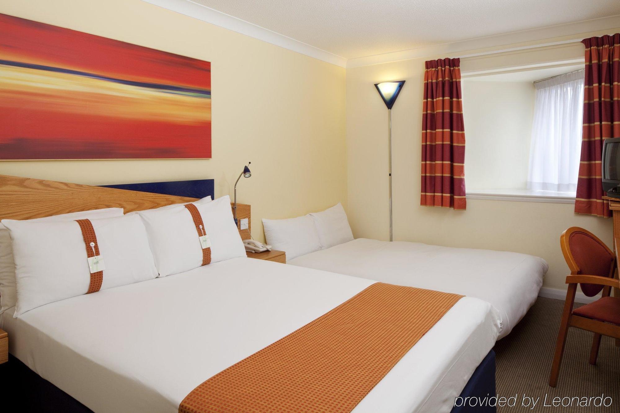 Holiday Inn Express Birmingham Oldbury By Ihg Oda fotoğraf