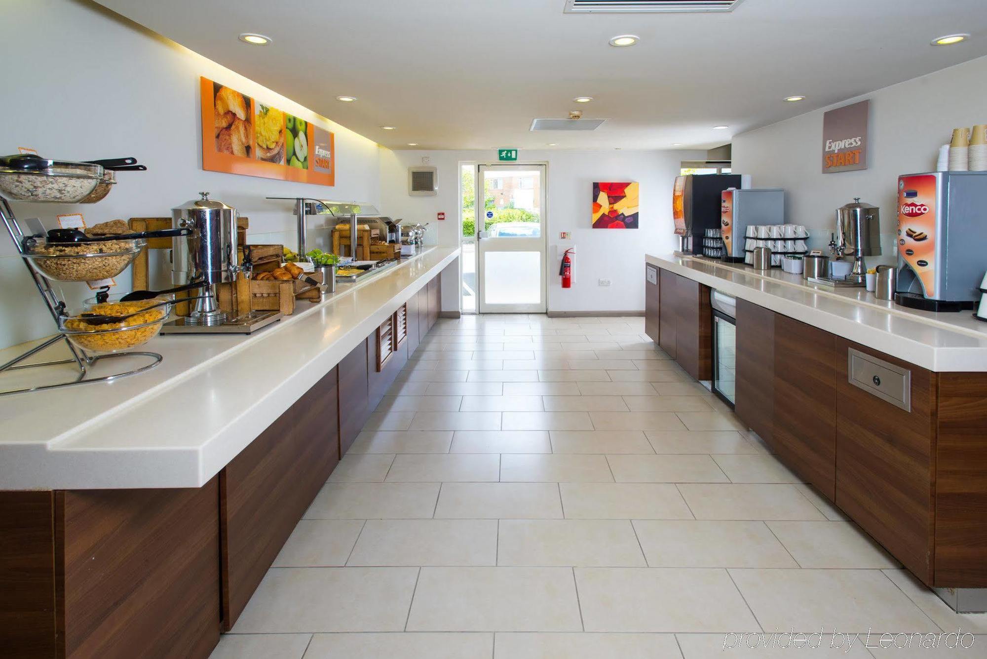 Holiday Inn Express Birmingham Oldbury By Ihg Dış mekan fotoğraf