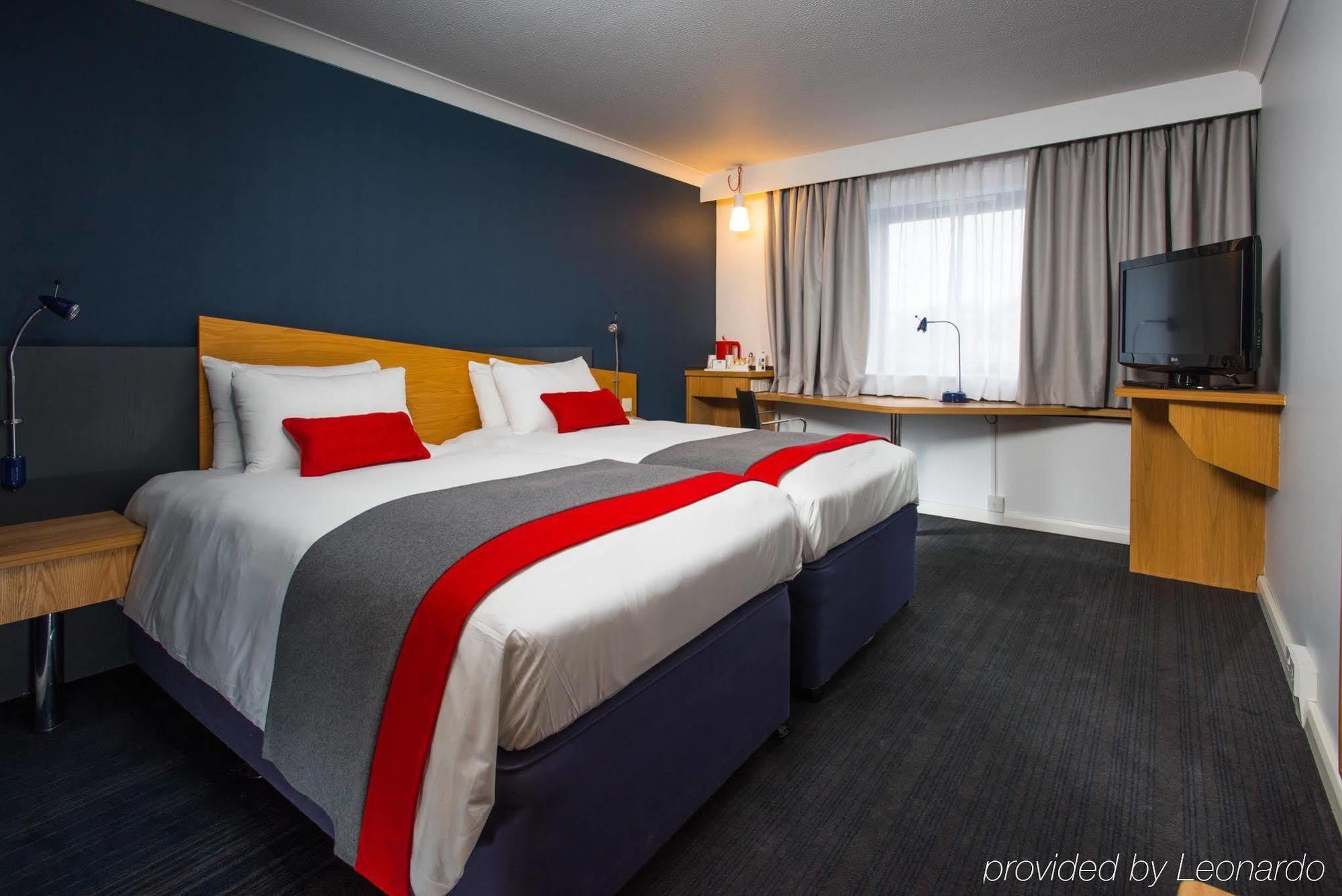 Holiday Inn Express Birmingham Oldbury By Ihg Dış mekan fotoğraf